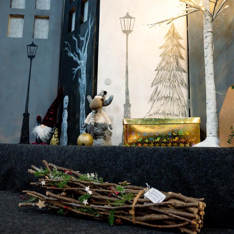 Predstava i podjela poklona Djeda Božićnjaka - Veliki Grđevac