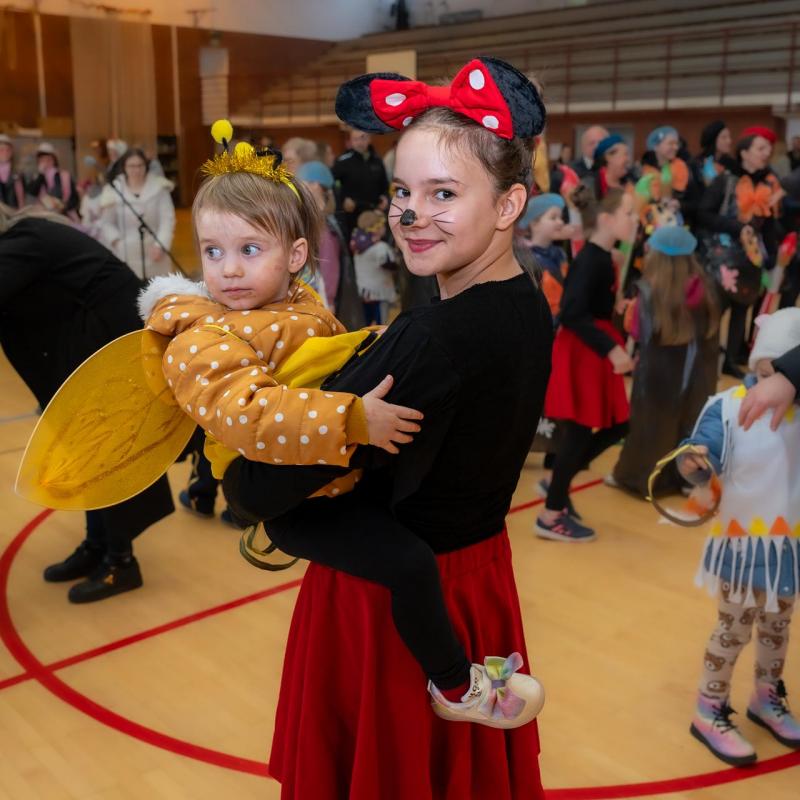 Mali maškari osvojili Grubišno Polje: Šarenilo se preselilo pod krov sportske dvorane