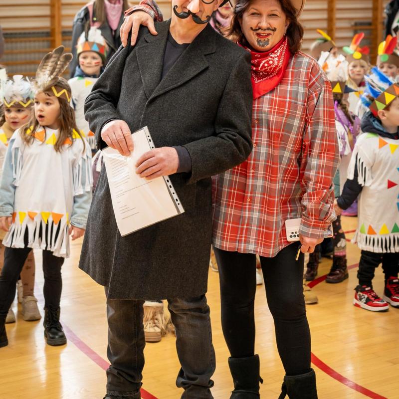 Mali maškari osvojili Grubišno Polje: Šarenilo se preselilo pod krov sportske dvorane