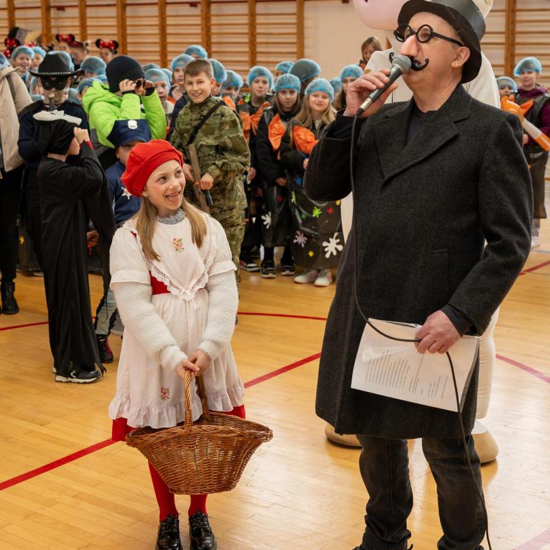 Mali maškari osvojili Grubišno Polje: Šarenilo se preselilo pod krov sportske dvorane