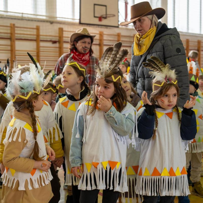 Mali maškari osvojili Grubišno Polje: Šarenilo se preselilo pod krov sportske dvorane